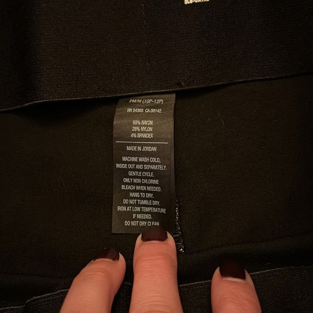 Jordan Black Leggings with Sleek Fit - Picture 3 of 6